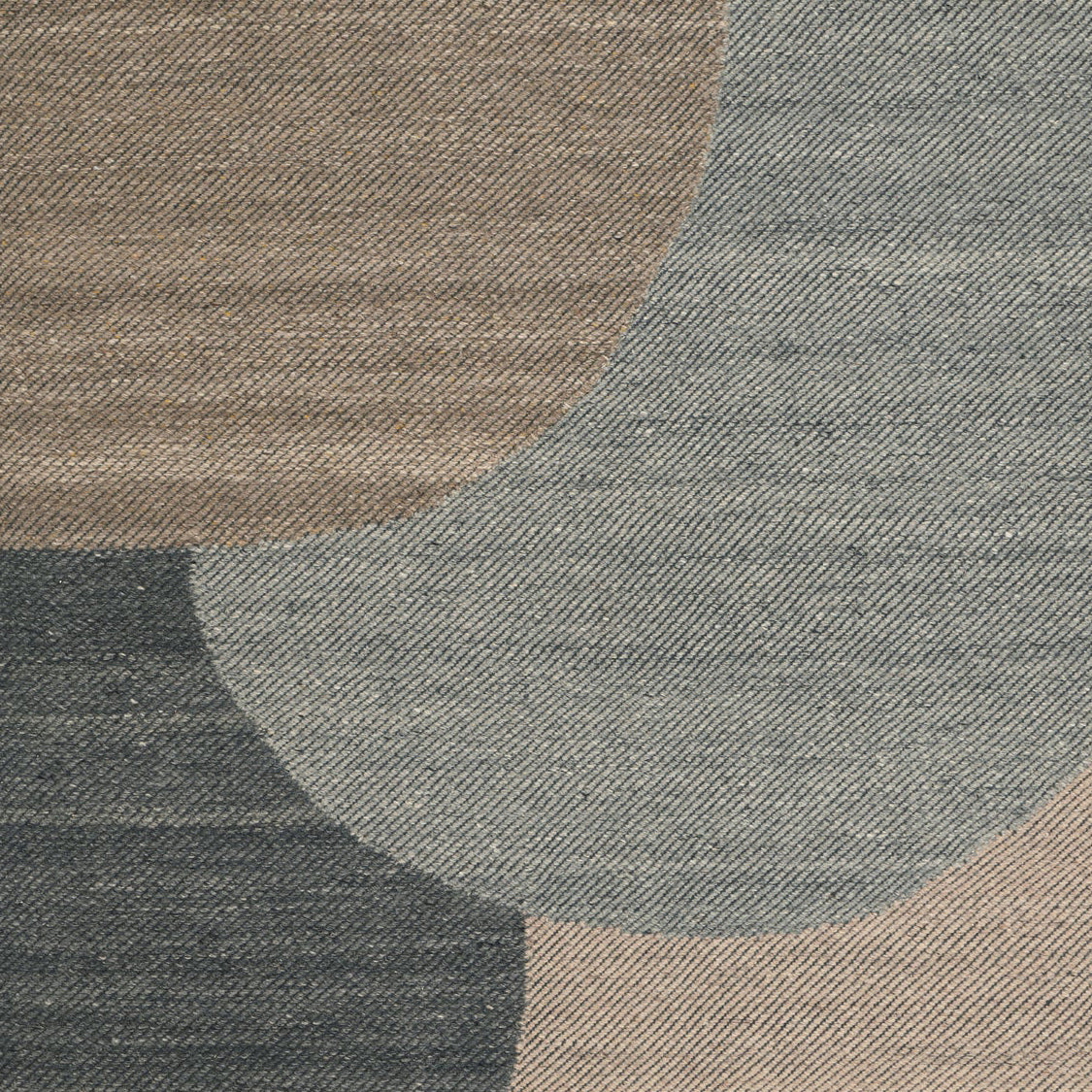 Linie Design Eik Charcoal Rug