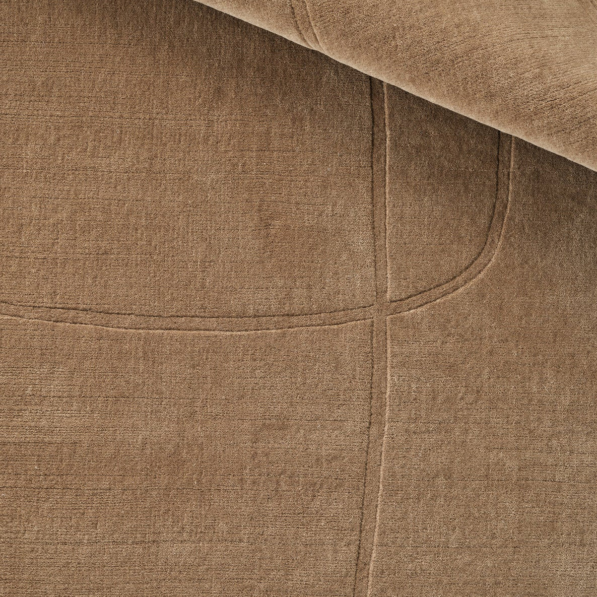 Linie Design Cursive Expanse Amber Rug