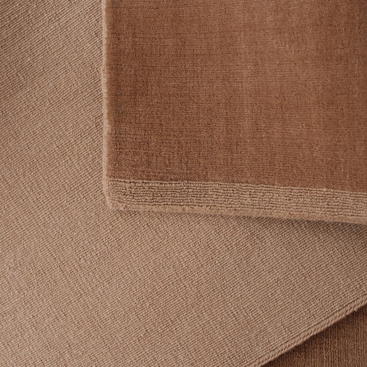 Linie Design Halo Cloud Amber Rug