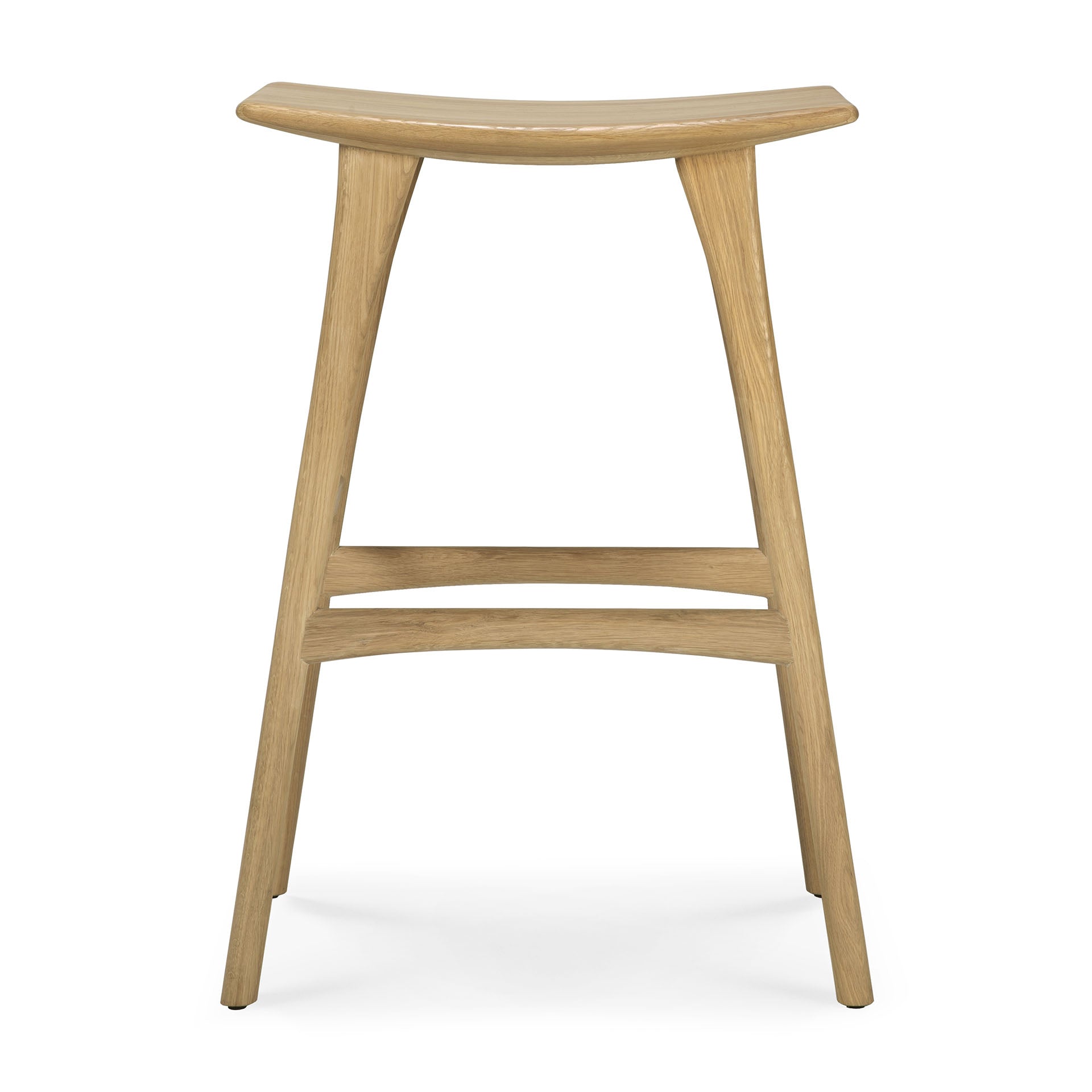 A single bar stool made of oak wood with a smooth finish and visible grain, designed for indoor use.