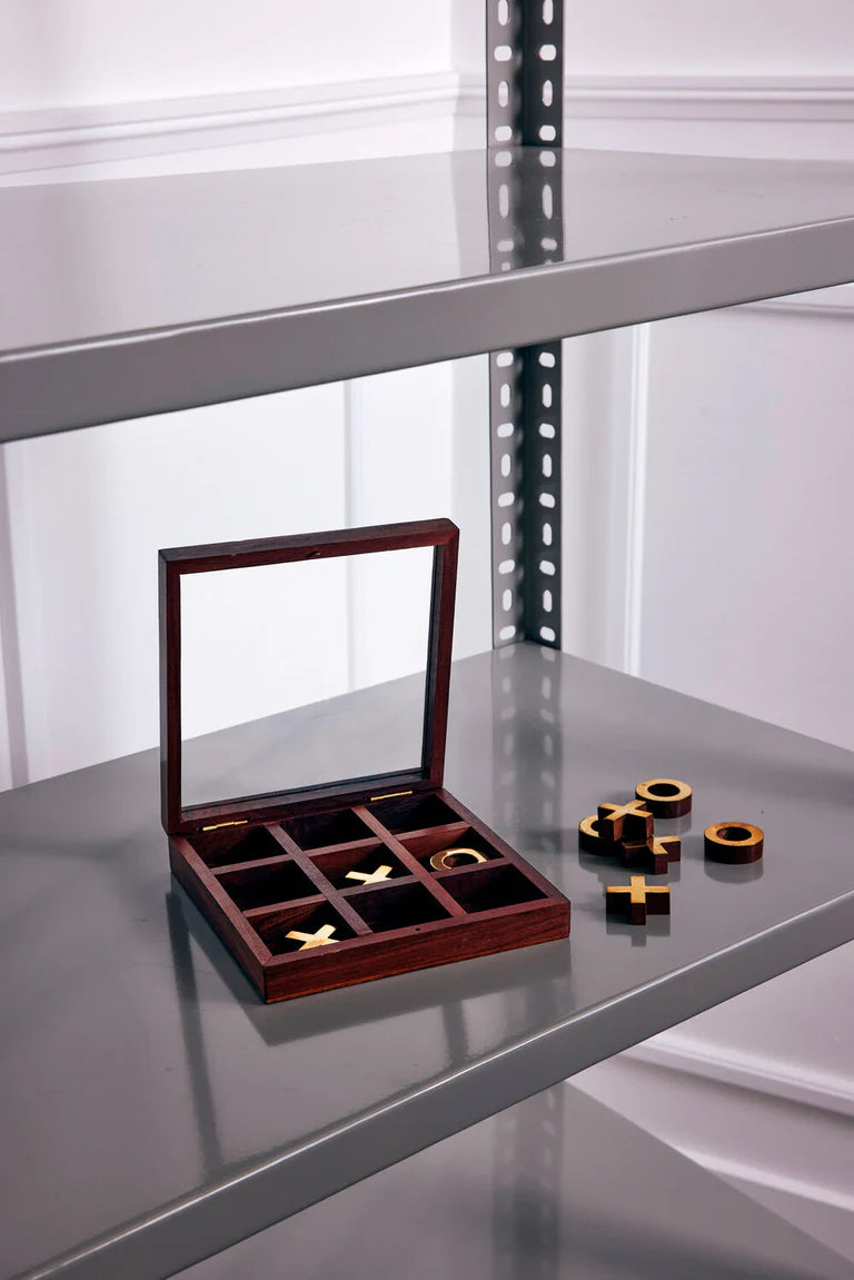 Bahne Tic Tac Toe