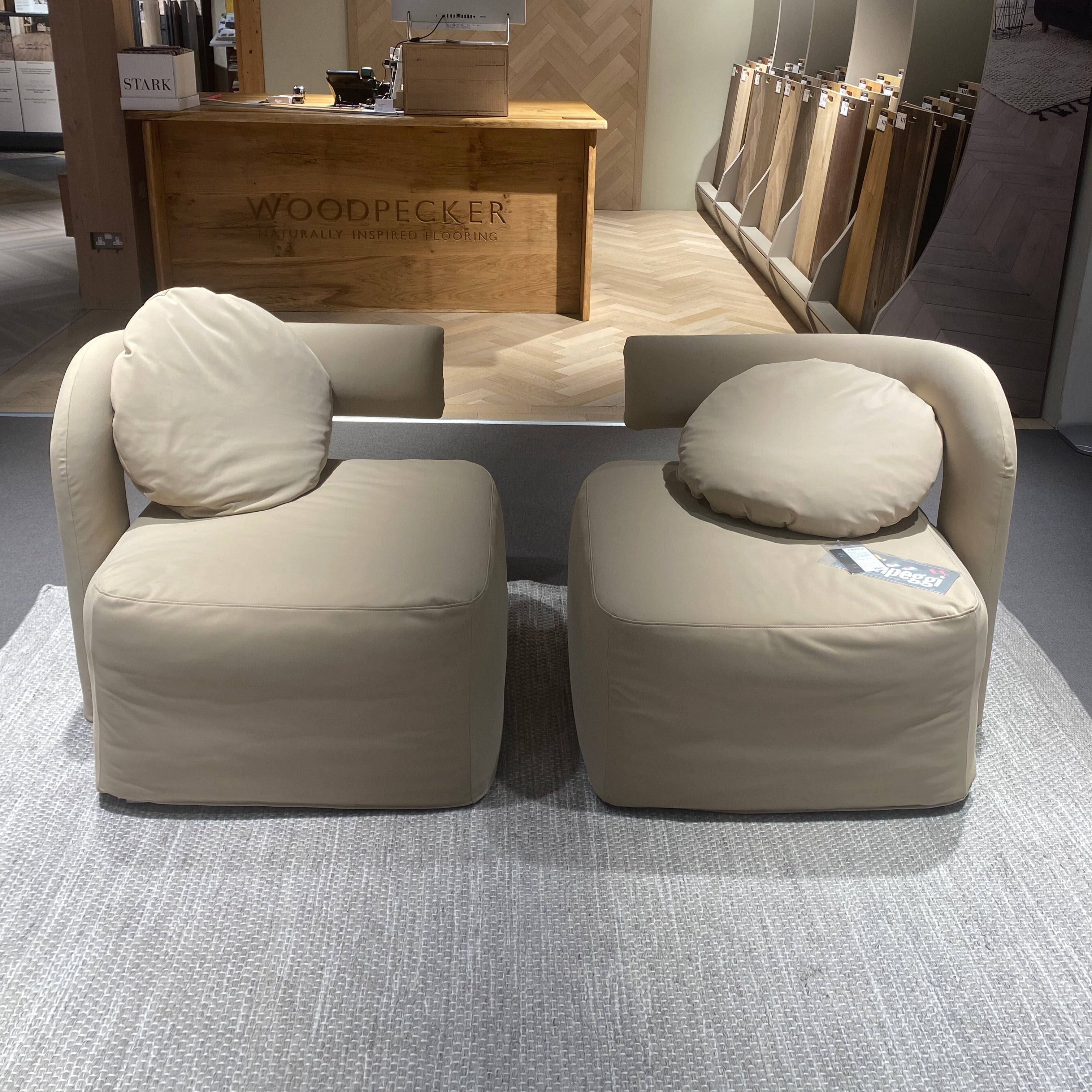 Ex Display Virgola Chair Bed