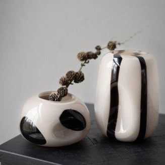 Wikholm Nova Vase Beige/Black 11cm