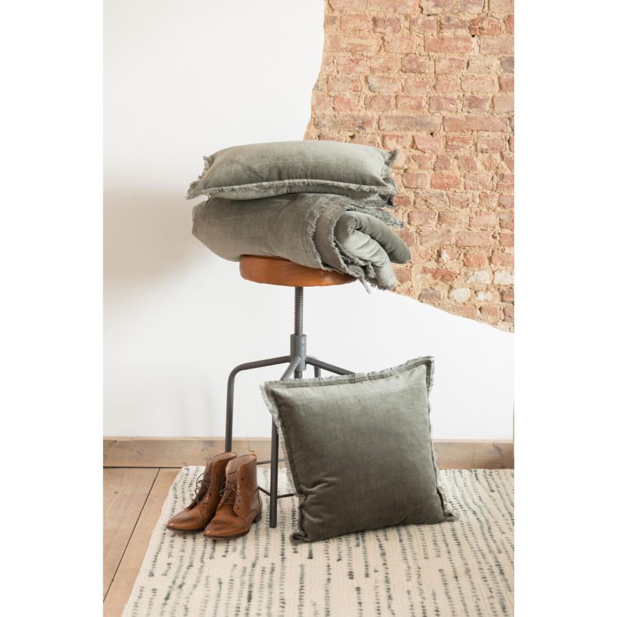 Vivaraise Fara Velvet Cushion