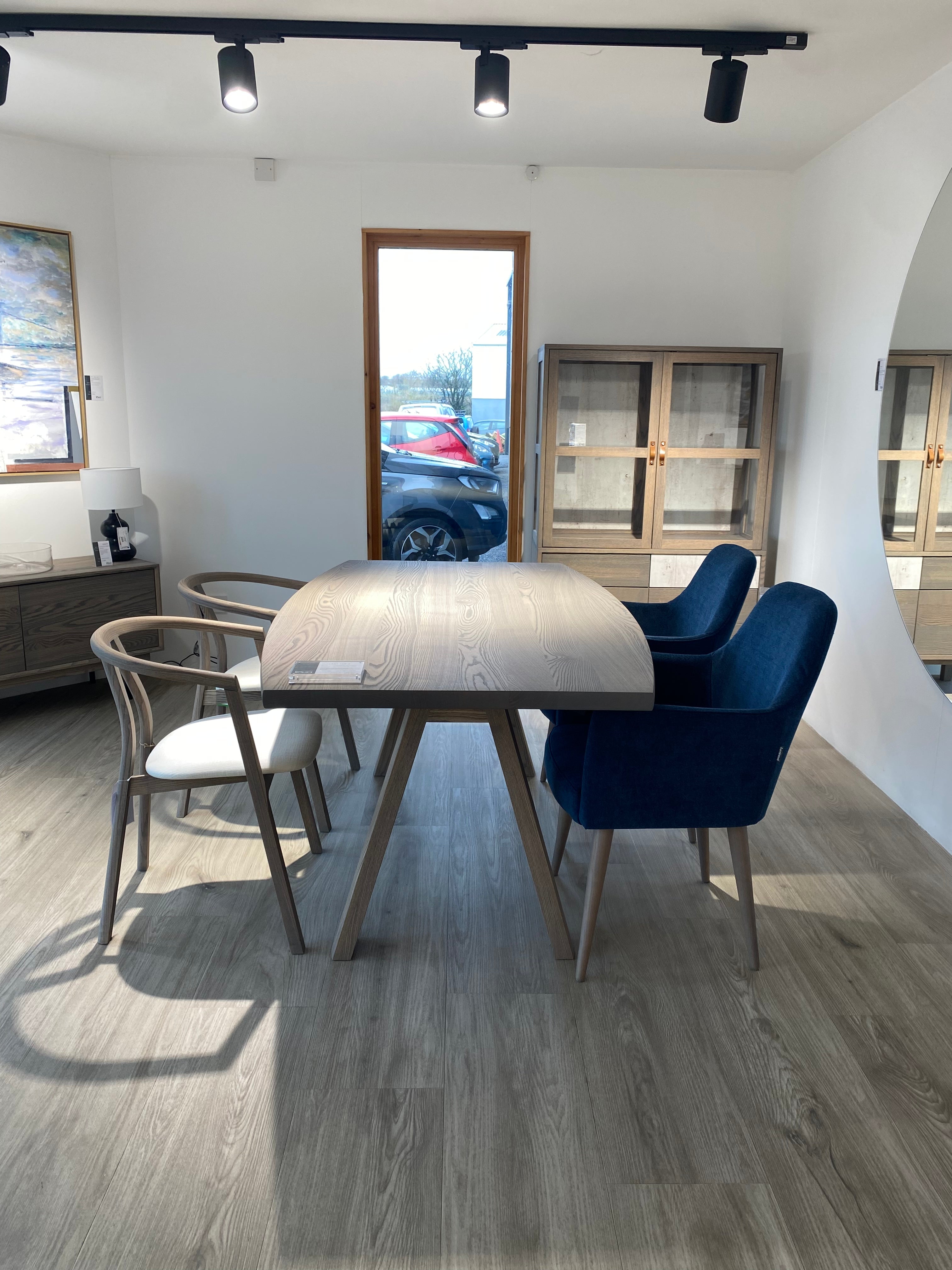 Ex Display Kristensen & Kristensen Elegant Table & Metro chairs Set