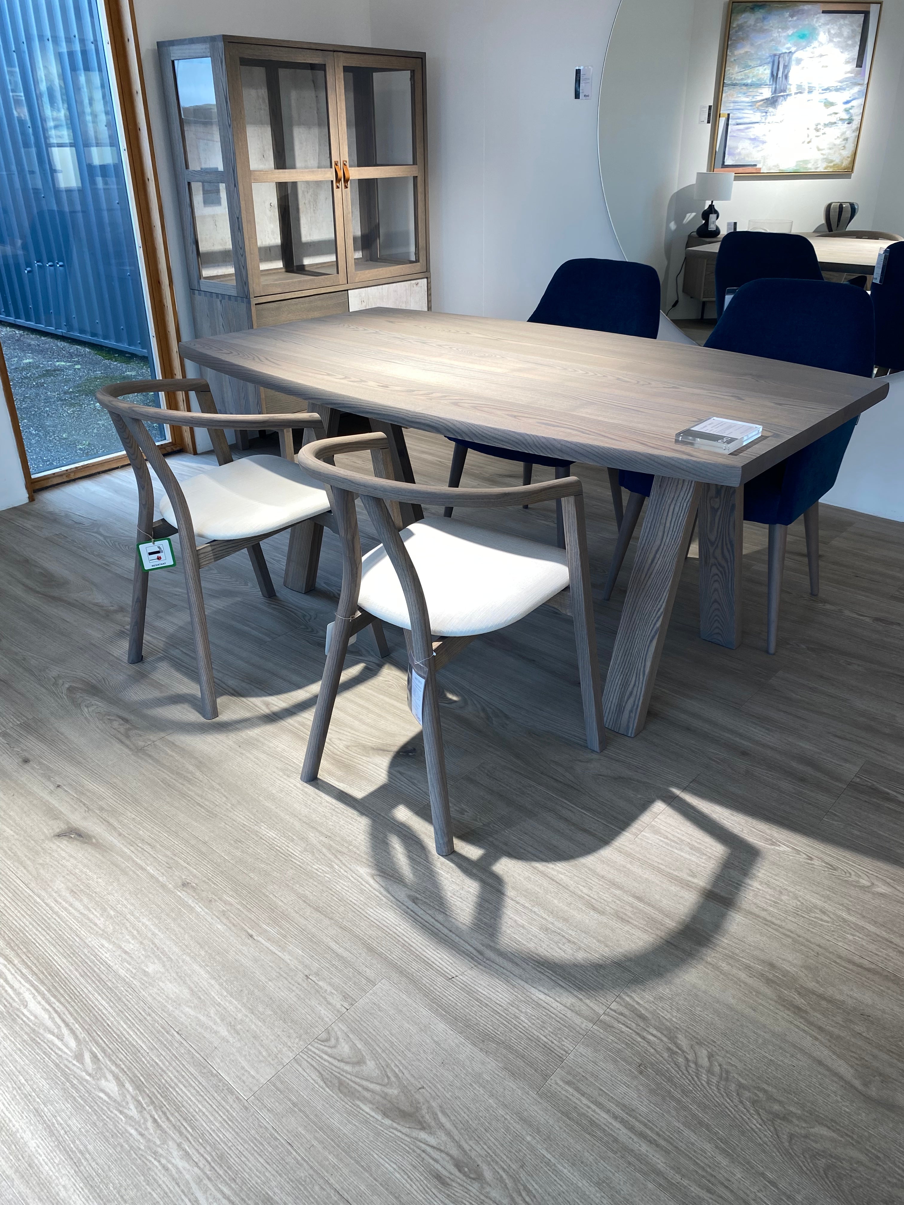 Ex Display Kristensen & Kristensen Elegant Table & Metro chairs Set