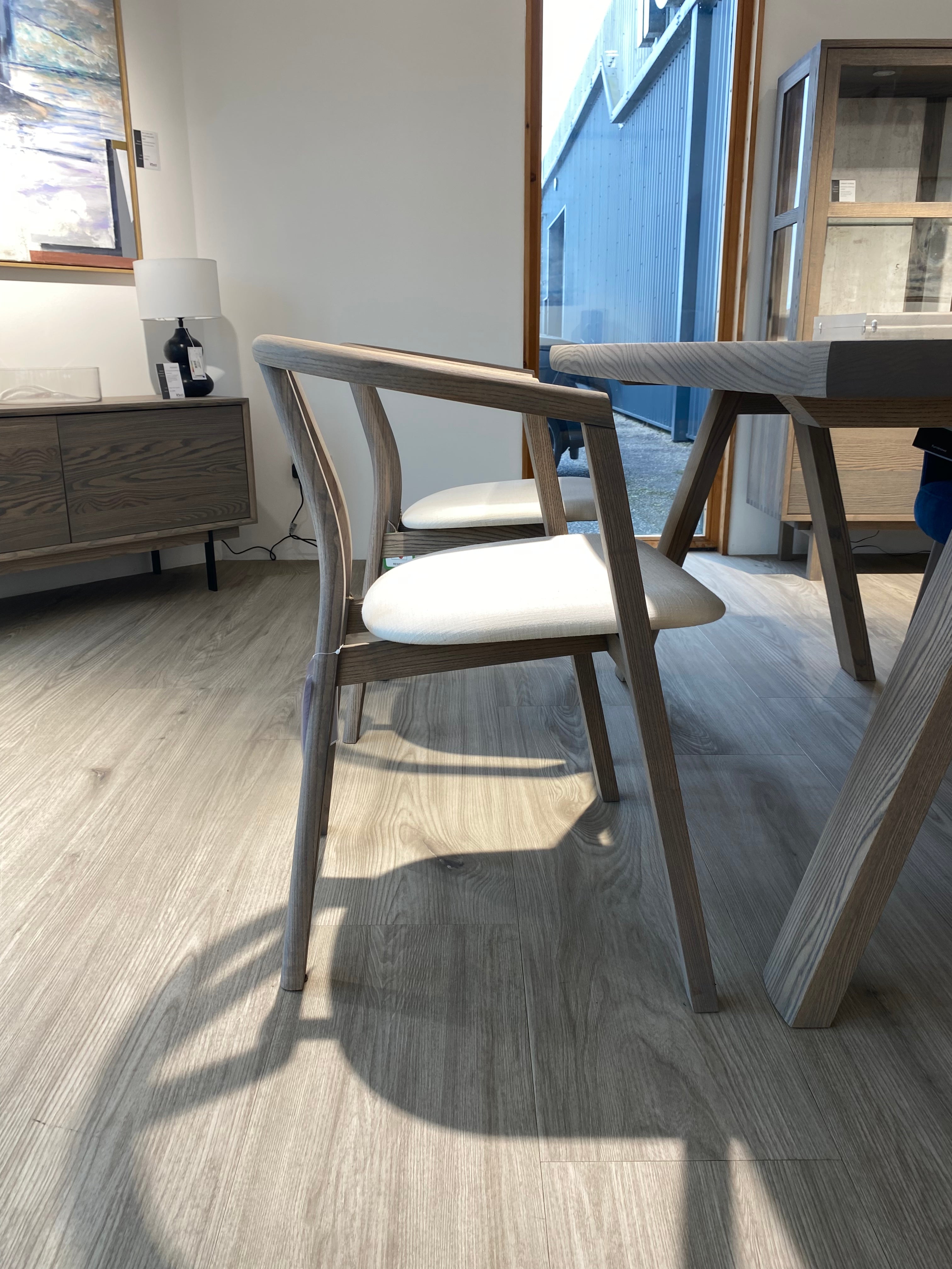 Ex Display Kristensen & Kristensen Elegant Table & Metro chairs Set