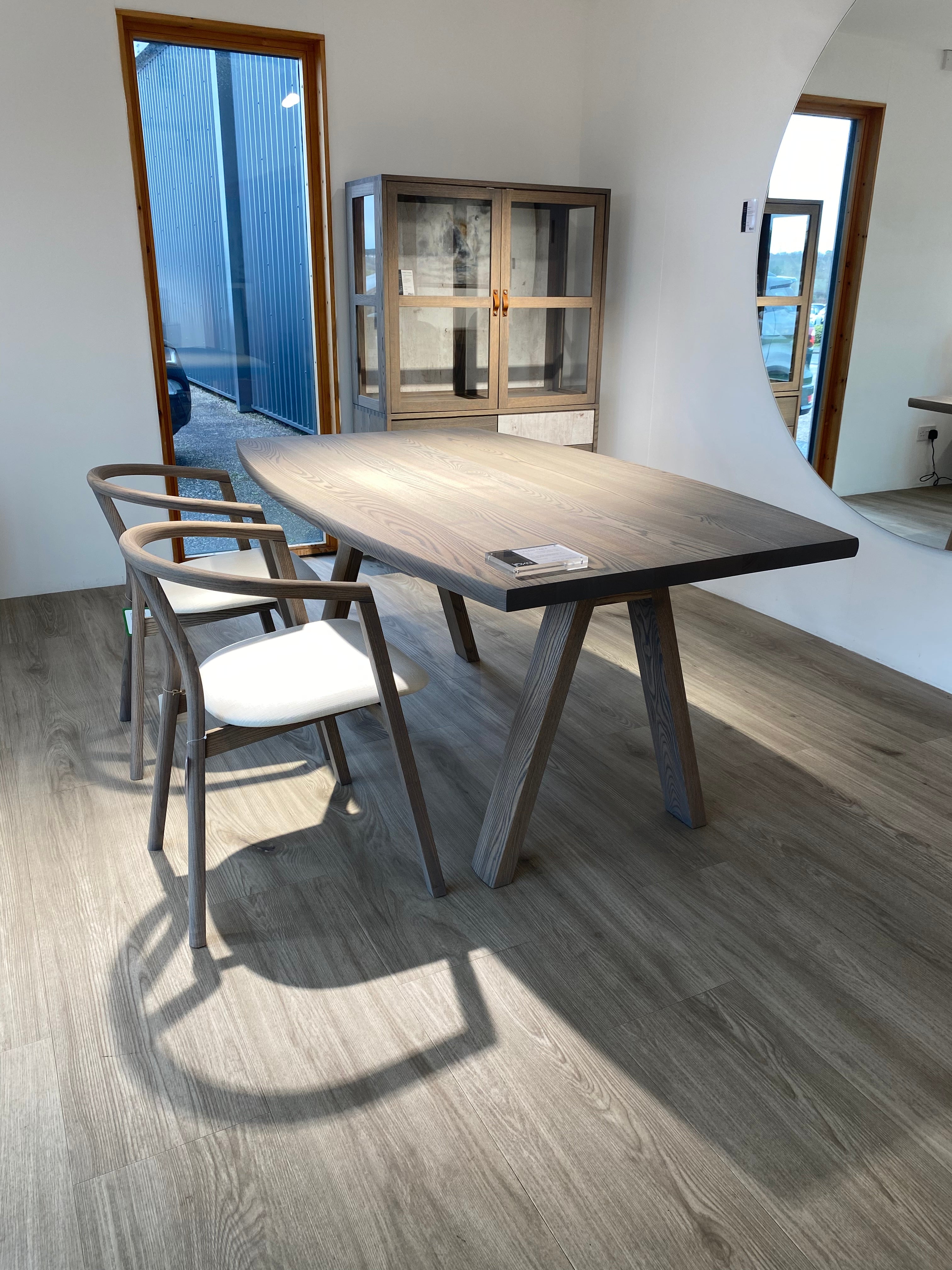 Ex Display Kristensen & Kristensen Elegant Table & Metro chairs Set