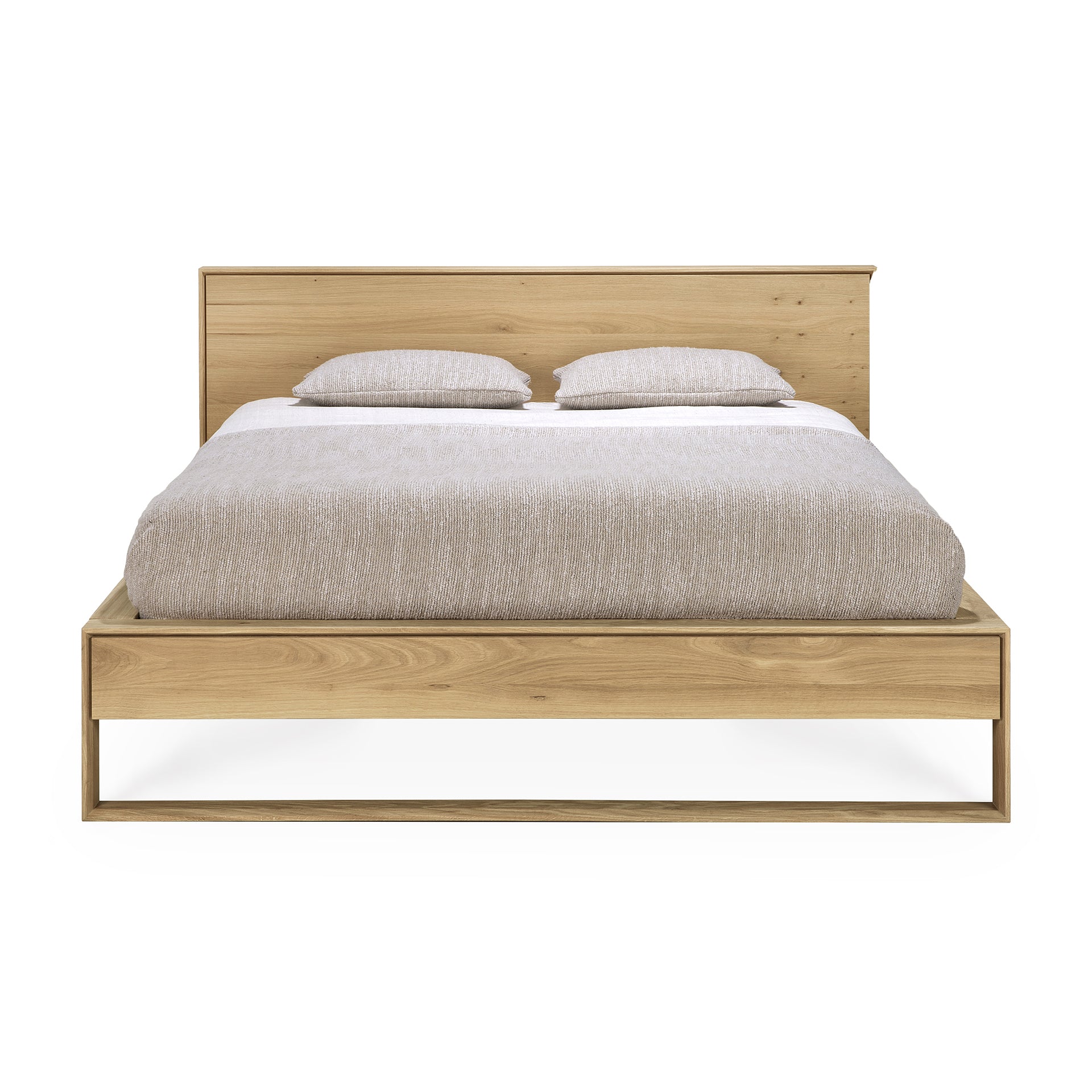 Ethnicraft Nordic II Oak Bed