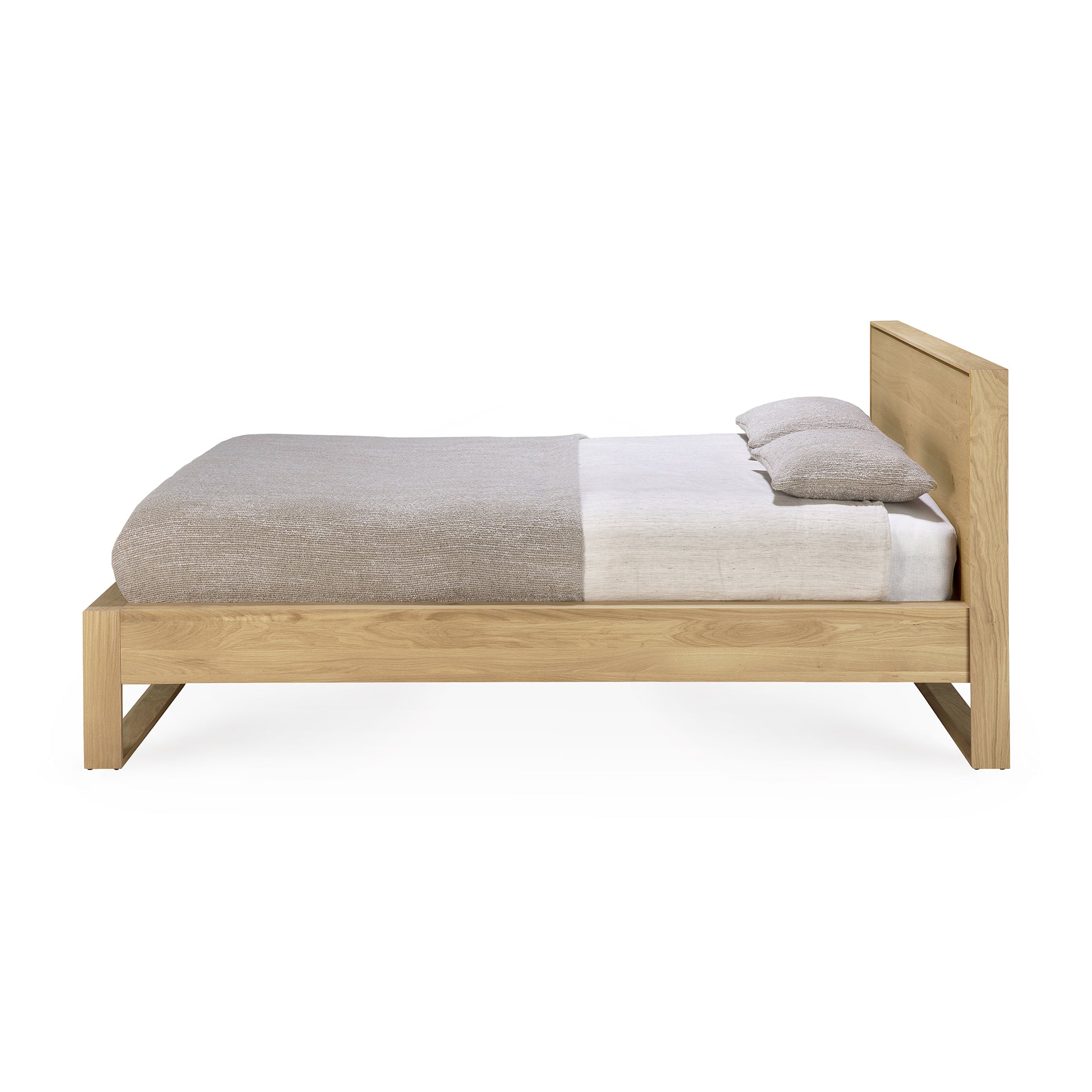 Ethnicraft Nordic II Oak Bed