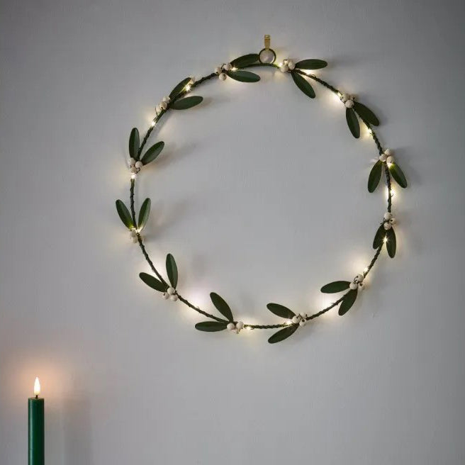 Lightstyle London Mistletoe Wreath