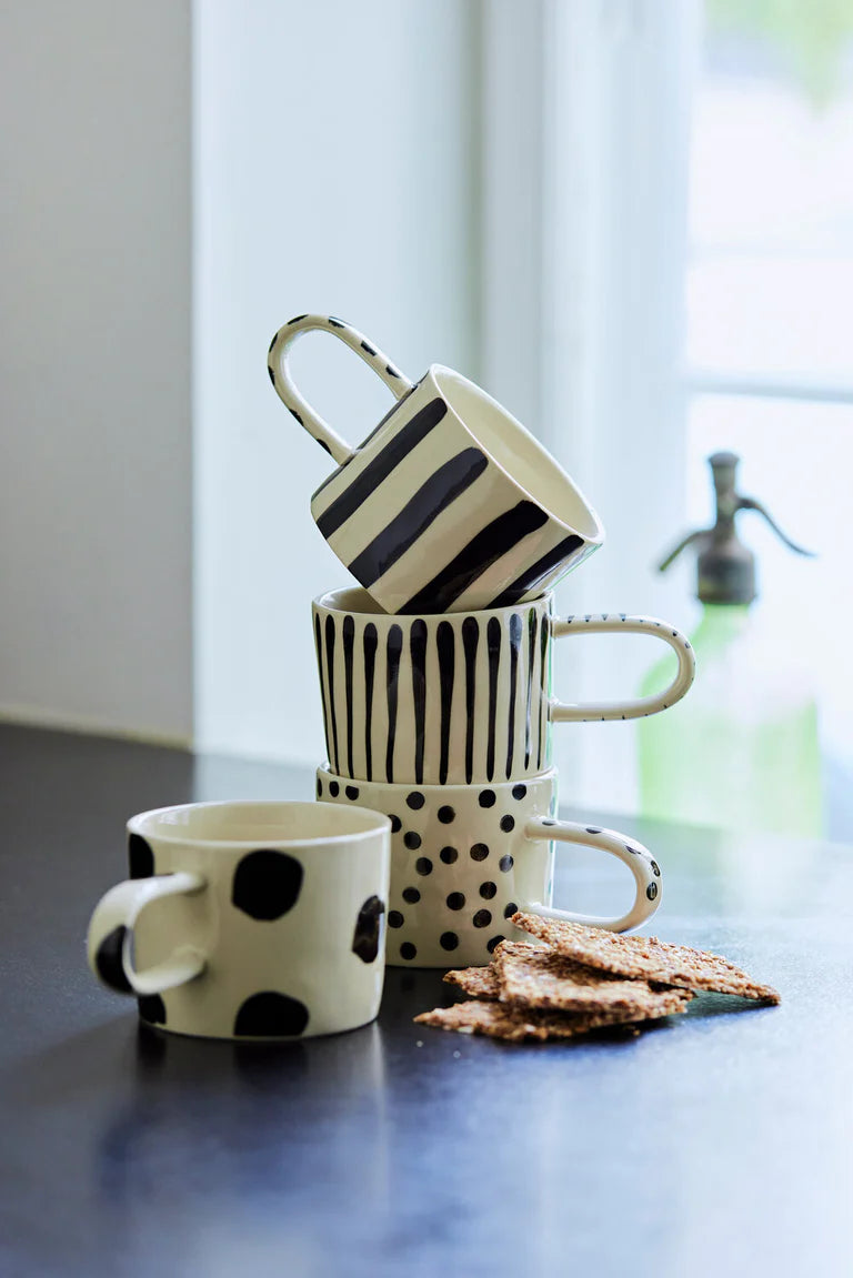 Bahne Mug with Black and White Dots